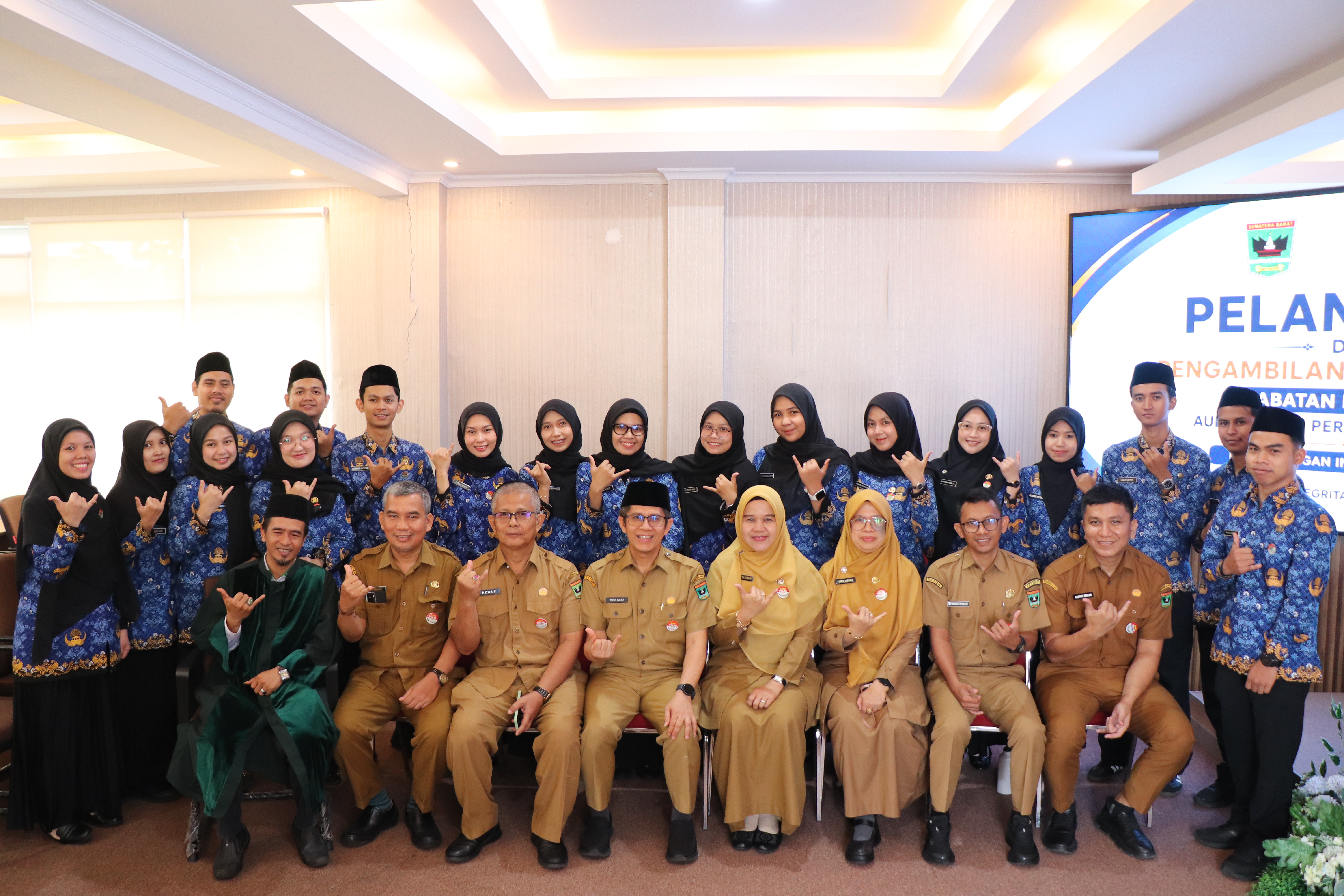 Pelantikan dan Pengambilan Sumpah/Janji Jabatan Fungsional Auditor Ahli Pertama dan Auditor Terampil di lingkungan Inspektorat Daerah Provinsi Sumatera Barat